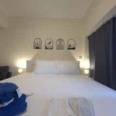 Click Stay - JLT - Entire Studio & Balcony Lakes view Apartment -HW