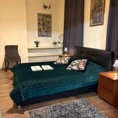 Apartment Castle Square z widokiem na Plac Zamkowy i Zamek Królewski