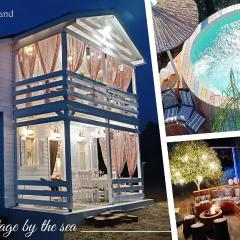 VINTAGE cottage by the sea & Jacuzzi