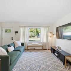 Stylish 3BD Ranch - Walk to South End & Dilworth