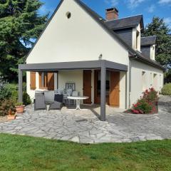 Grande Maison de Campagne avec Jardin Clôturé, Pétanque et Ping-Pong - Idéale Familles - FR-1-410-182