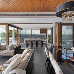 Chevron Island Luxe Escape