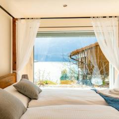 Luxury Lakeview Chalet with AC & SPA near Interlaken