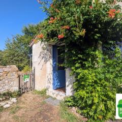 Maison typique en Berry avec jardin privatif, BBQ et parking - FR-1-591-598