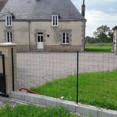 Maison paisible entre Berry et Creuse avec jardin clos, terrasse et parking privé - FR-1-591-310