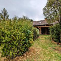 Maison de Vacances Nature avec Grand Jardin et Proximité La Chaise-Dieu - FR-1-582-242