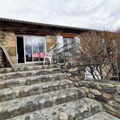 Gîte familial au cœur des gorges de la Loire avec équipements bébé et loisirs extérieurs - FR-1-582-238