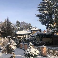 AQUARIUS Eco-Hotel-Grill-Restaurant