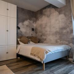 Emily's Studio SELF CHECK-IN & PRIVATE PARKING