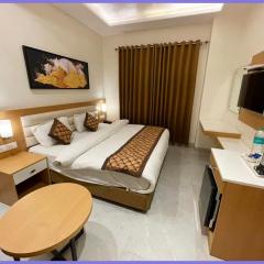 Ramdhan Hotel A Kashi-ka # Residency Near Varanasi Junction railway station and Kashi Vishwanath Temple - Free Wifi and Parking Facilities # Fully Air conditioning Luxuary Room - Top Rated Hotel