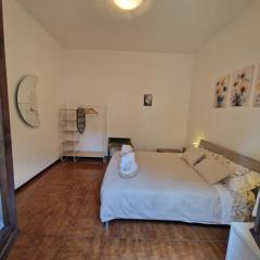 Daisy, cozy apartment in como