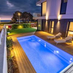 מיקונוס על הים נהריה