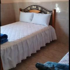 Appartement familial en sous-sol près des chutes d'Ouzoud, confortable et sûr