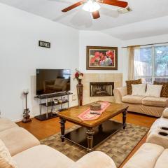 Explore Houston and Beyond! Spring Home with Backyard