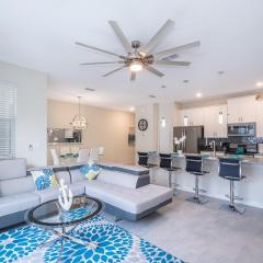 4834BV TOWNHOUSE 4 BEDROOMS & 3 BATHROOMS + POOL