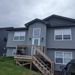 Bright & Spacious 3BR House Kenmount Area