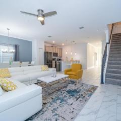 3005PB TOWNHOUSE 5 BEDROOMS & 4 BATHROOMS + POOL