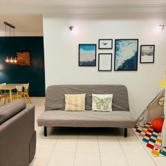 Family-Friendly Home with PS4, Kids Tent & Spacious Living Room and Kitchen at Ipoh Garden East