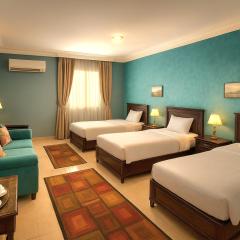 bakar pyramids hotel