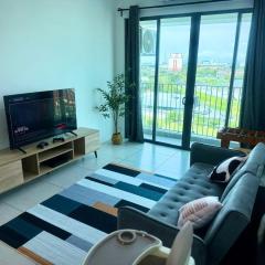 Meritus Suites - 8pax