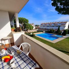 Apartamento encantador con terraza y piscina en L'Escala, cerca de la playa - HISP-236-92