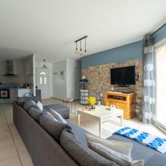 Maison spacieuse à 600m du lac, 8 pers., piscine - FR-1-50-161