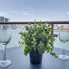 Wake up to Sydney Harbour