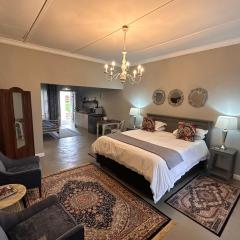 Steenkoppies semi self catering apartment