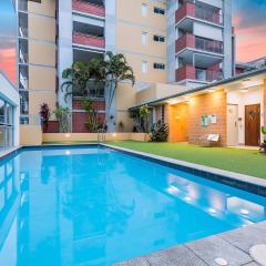 2-Bed Near Brisbane CBD with Pool Sauna & BBQ