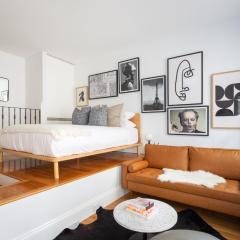 Historic Art-filled Studio Close to Transport