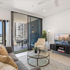 Riverside 2-Bed by Brisbane's Landmarks with Pool