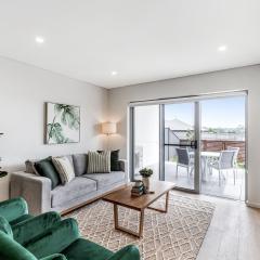 Pristine 3-Bed Kiama Unit with Courtyard