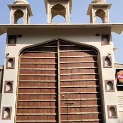 Pink Mahal Hotel & Resort