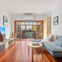 Stylish 2-Bed Cottage in Trendy Erskineville