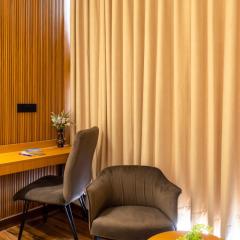 Saltstayz Select- Medicity Near Medanta Hospital