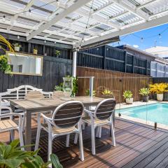 Premium 4-Bed Coastal Escape with BBQ and Pool