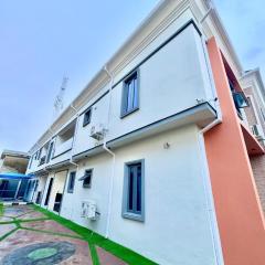 De-luxuria Shortlet Apartment Limited
