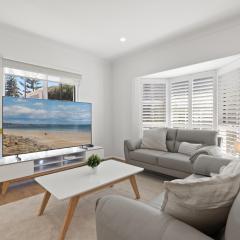 Quiet 2-Bed Retreat with Private Courtyard