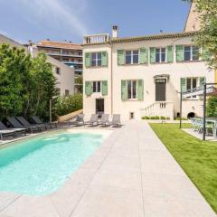 Superb villa with swimming pool & wellness area