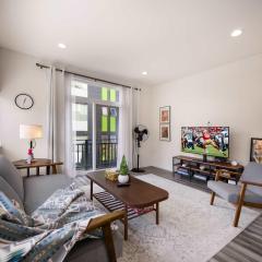 Modern 3BR Retreat Minutes to Swedish & Downtown