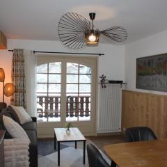 Centre, Pistes à pied, Vue magnifique, Calme, Tout renové, Grande terrasse