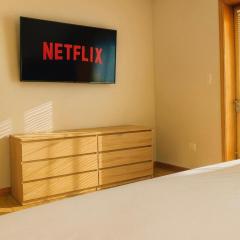 1 Free Parking Sleeps 10