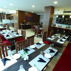 DEWALING by Laughing Lama Hotels