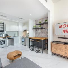 StayShort - Business Bay studio sleeping 4 centrally located