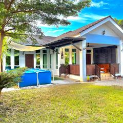 Tepak Nusuk Private Pool Homestay 5 Bedrooms 4 Bathrooms