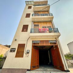 Hotel Radha Aradhya Sadan