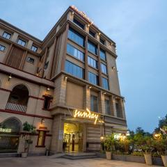Sunday Hotel Vadodara