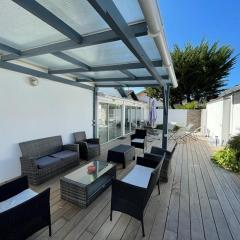 Spacieuse villa au coeur du triangle d'or à proximité de la plage