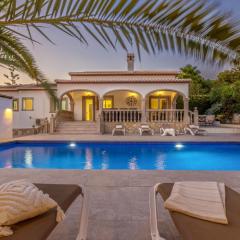 Villa Moixeta by Abahana Villas