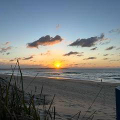 Plumeria Cottage Haven by the Beach 25mins from Sydney CBD